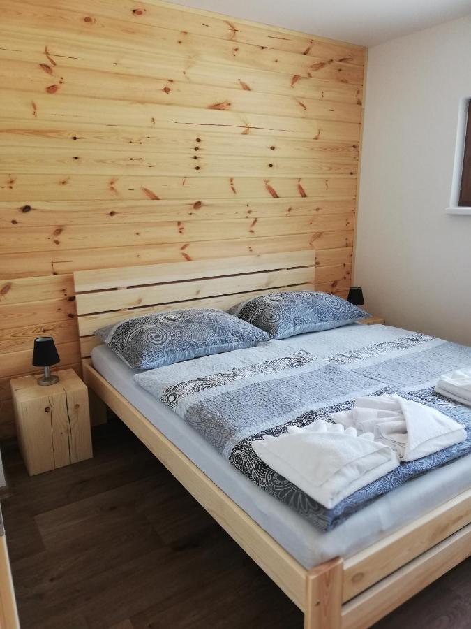 Wellness Pension Koliba Komorní Lhotka Esterno foto