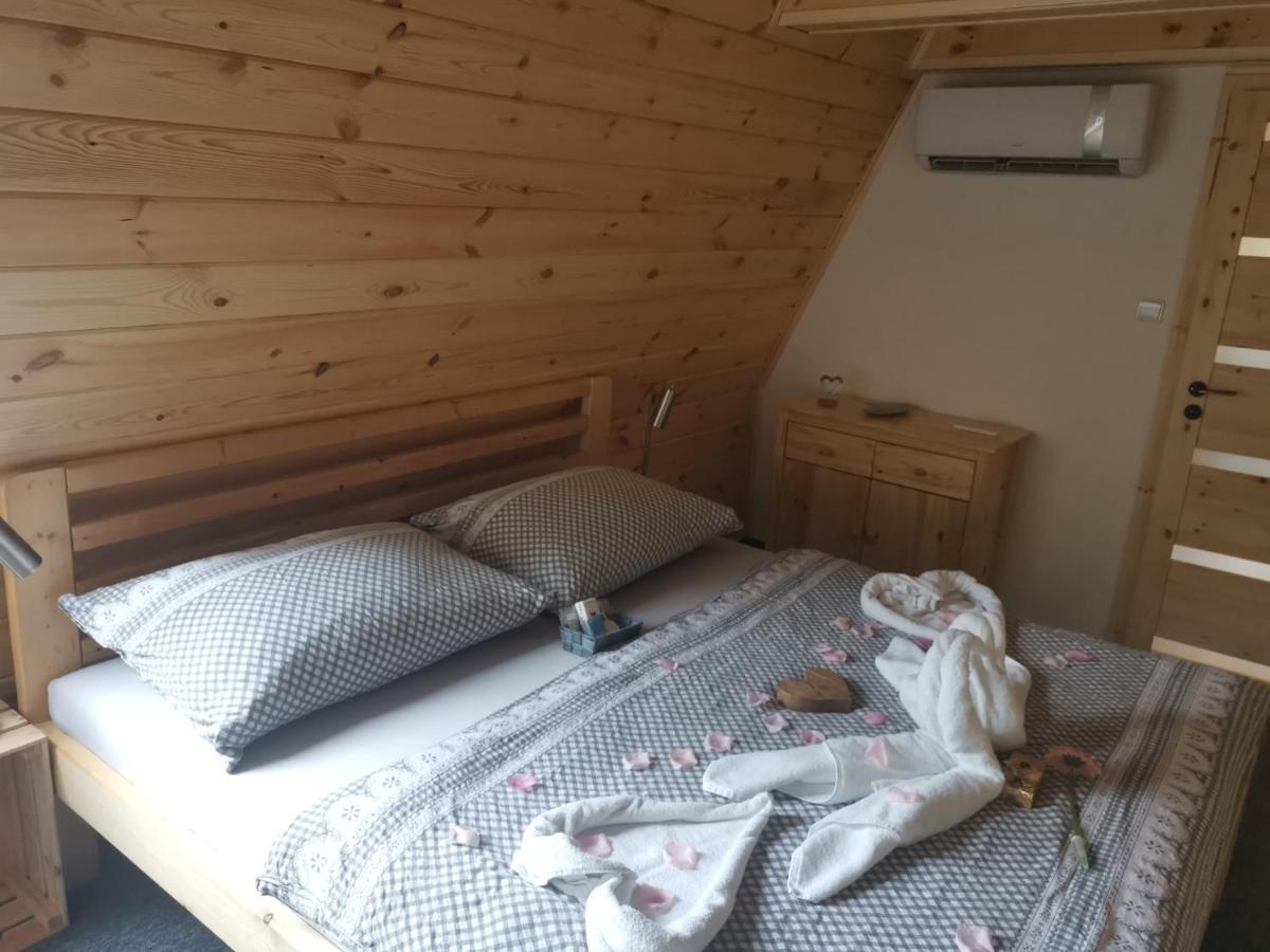 Wellness Pension Koliba Komorní Lhotka Esterno foto