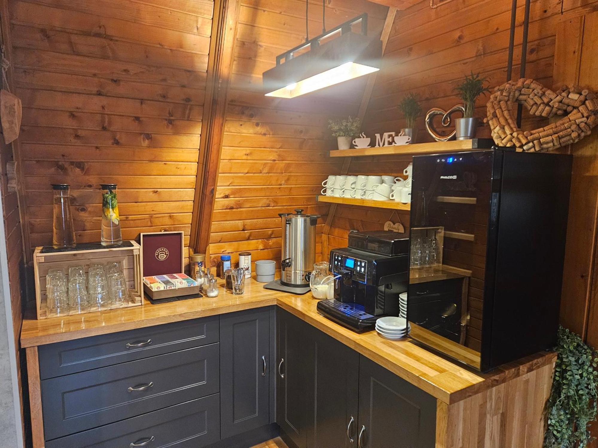 Wellness Pension Koliba Komorní Lhotka Esterno foto