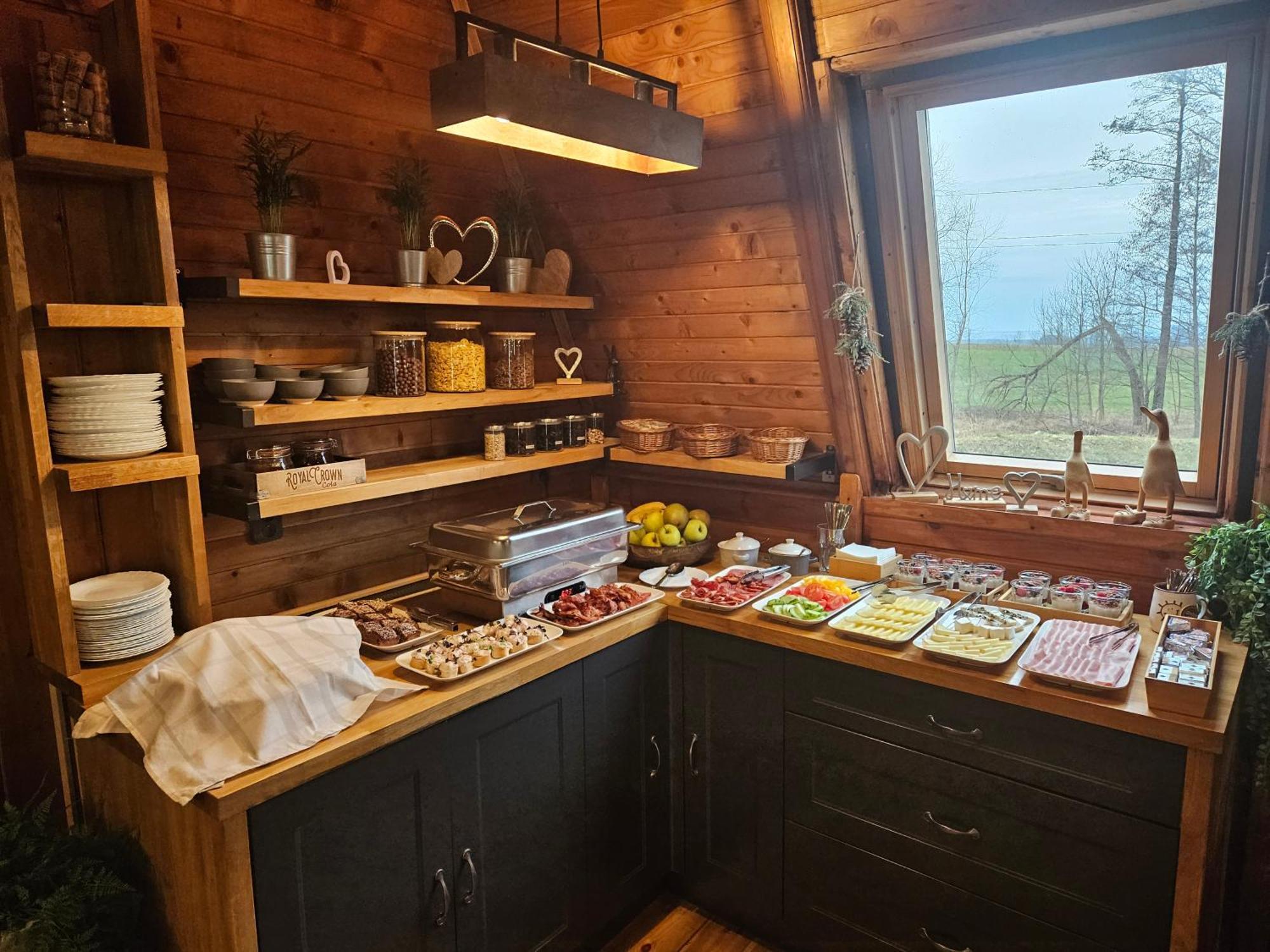 Wellness Pension Koliba Komorní Lhotka Esterno foto