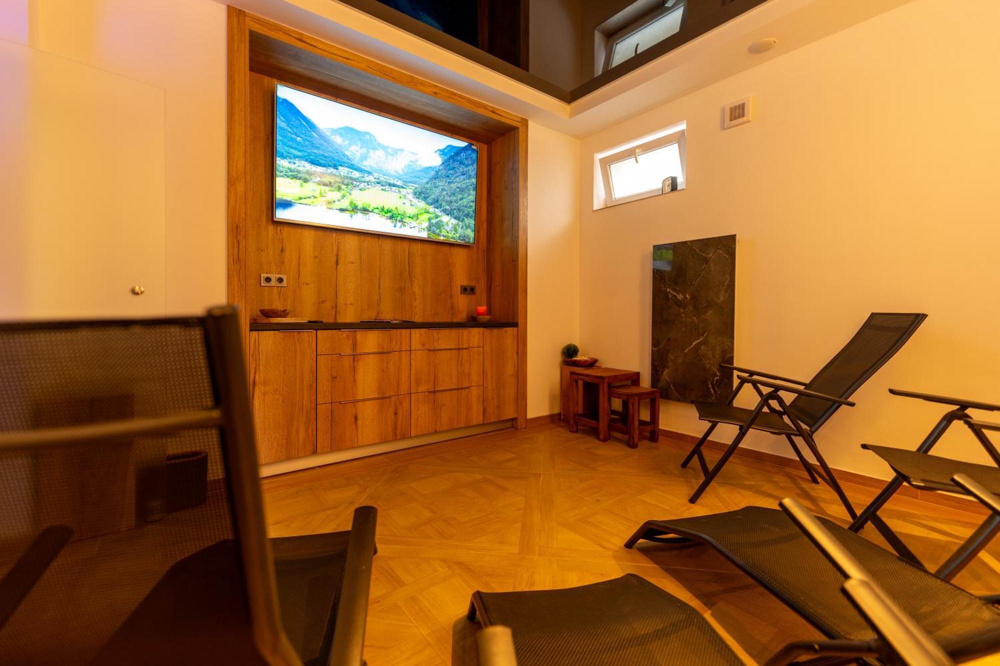 Wellness Pension Koliba Komorní Lhotka Esterno foto