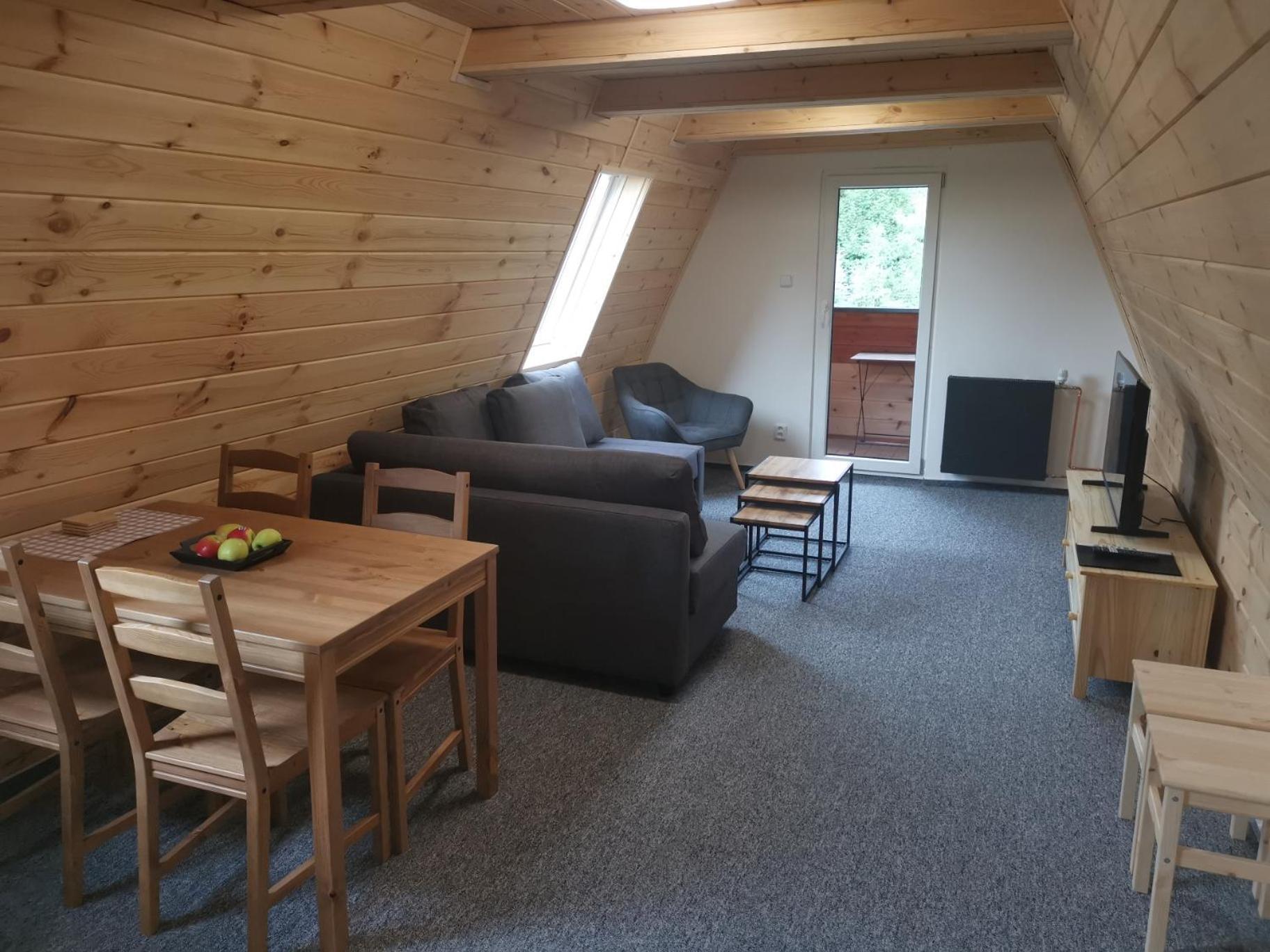 Wellness Pension Koliba Komorní Lhotka Esterno foto