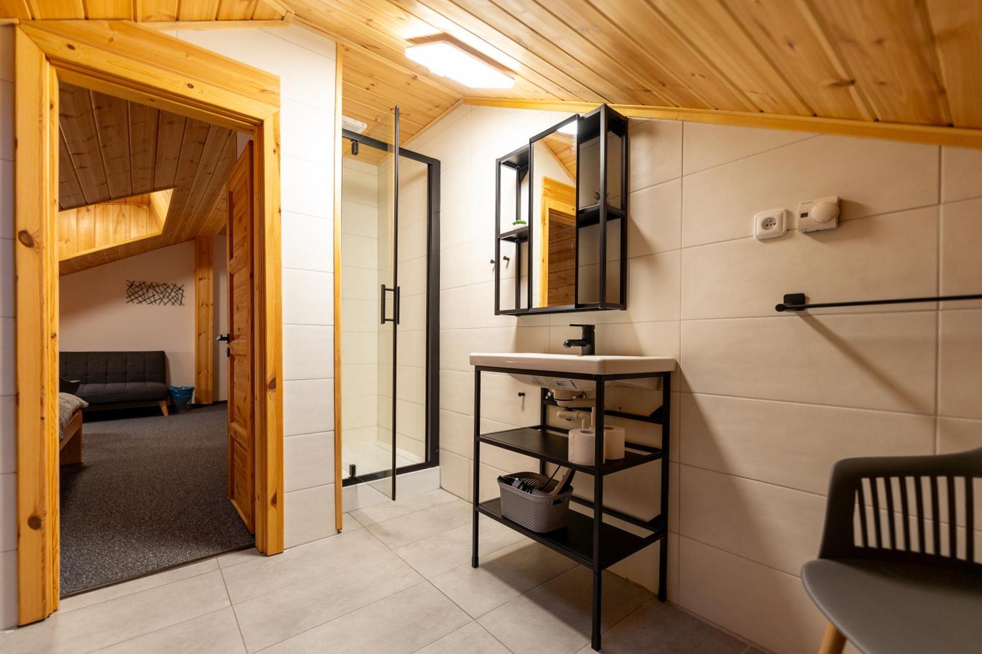 Wellness Pension Koliba Komorní Lhotka Esterno foto