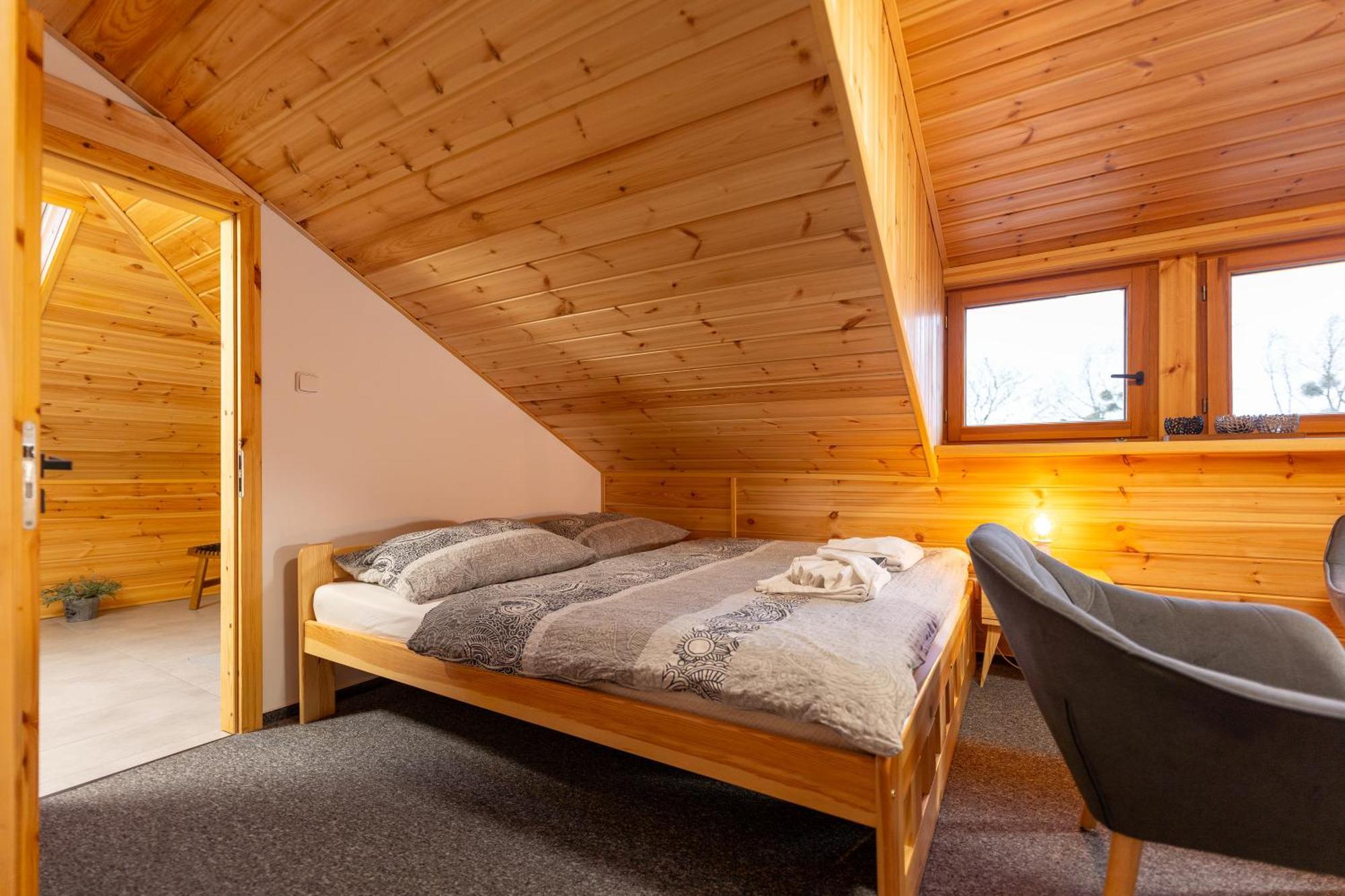 Wellness Pension Koliba Komorní Lhotka Esterno foto